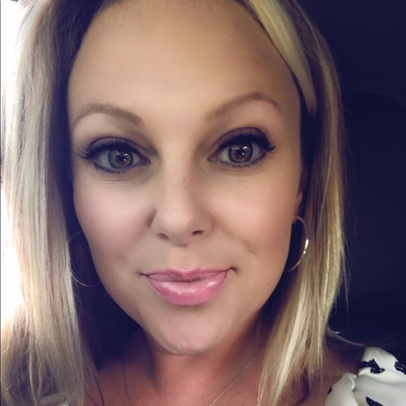 Meet your Posher, Kim - Picture 6 of 6